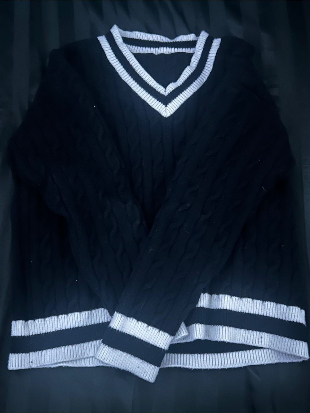 Tennis sweater